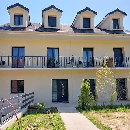 Residence De La Gare, Chambre Meublee 롱쥐모 외부 사진