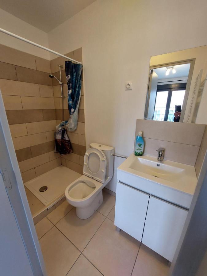 Residence De La Gare, Chambre Meublee 롱쥐모 외부 사진